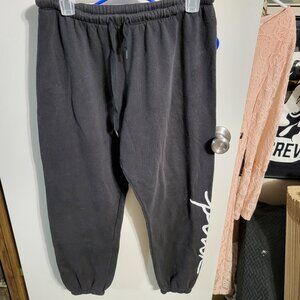 WOMANS PINK VICTORIAS SECRET JOGGERS SZ M